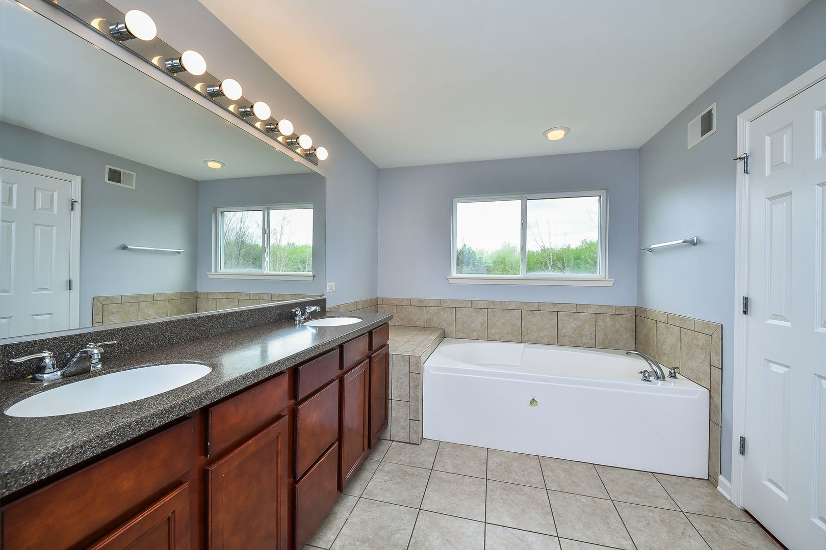 2393 Bryn Mawr Lane, Crystal Lake, IL 60014