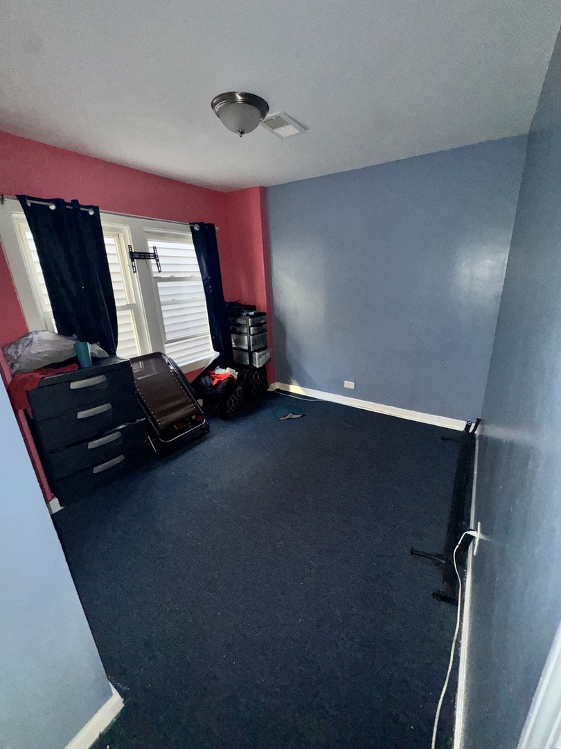 5015 N Kimberly Avenue, Chicago, IL 60630