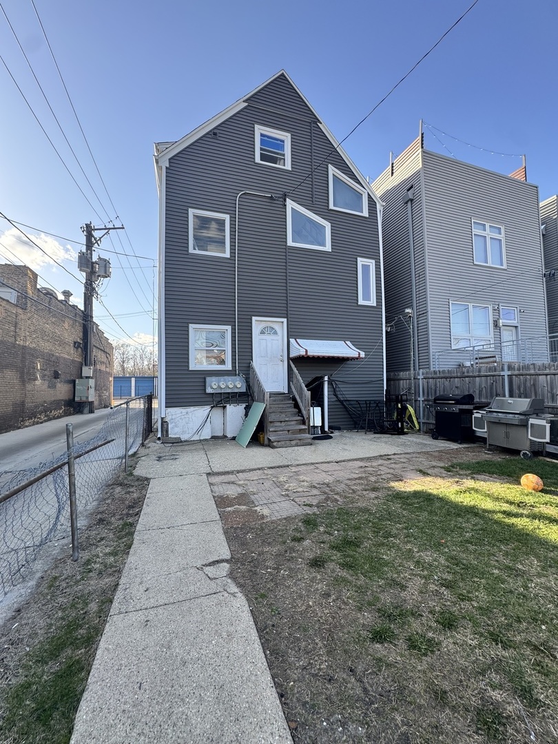 5015 N Kimberly Avenue, Chicago, IL 60630