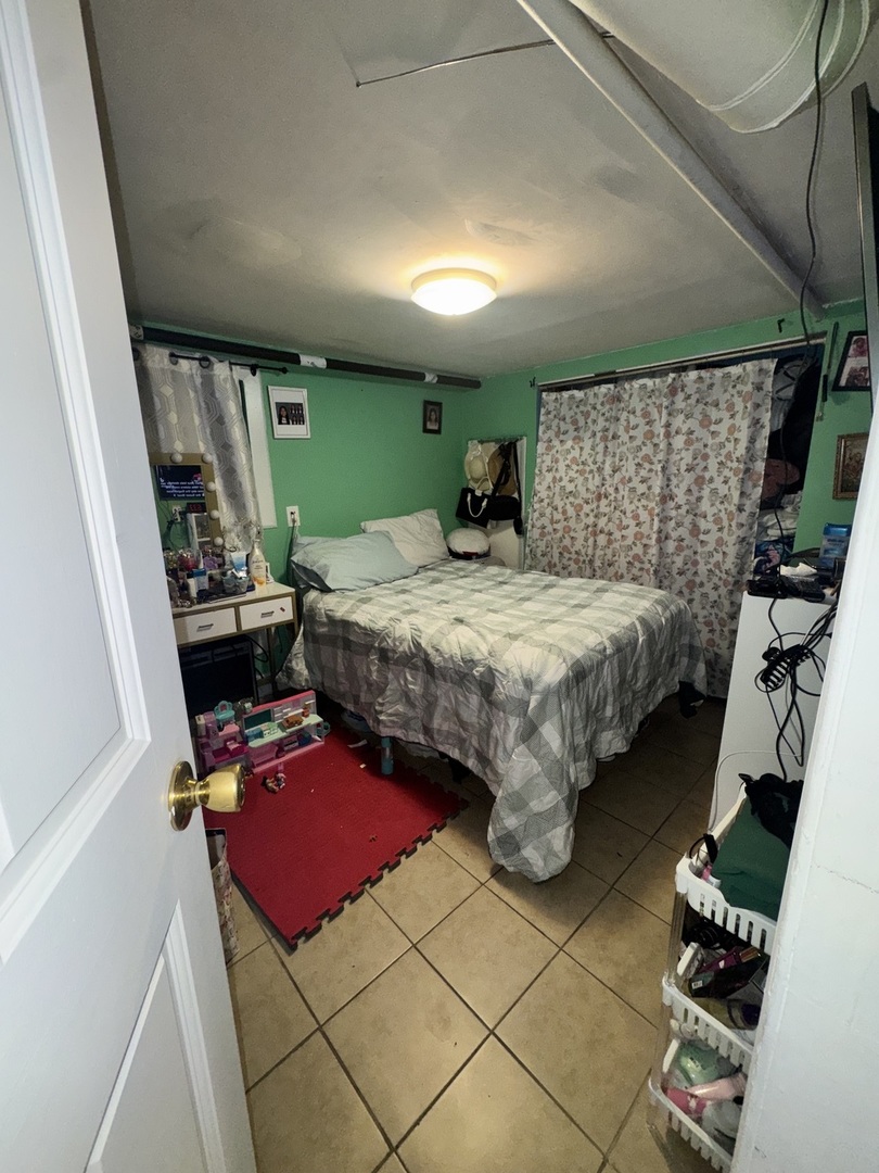 5015 N Kimberly Avenue, Chicago, IL 60630