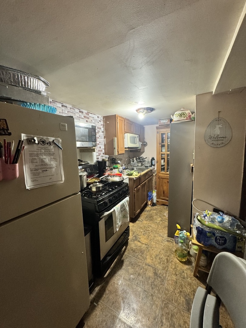 5015 N Kimberly Avenue, Chicago, IL 60630