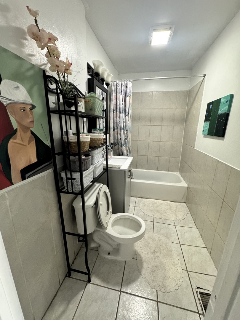 5015 N Kimberly Avenue, Chicago, IL 60630