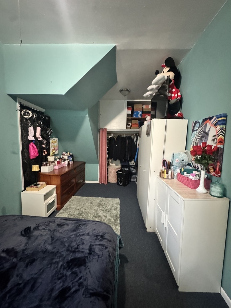 5015 N Kimberly Avenue, Chicago, IL 60630