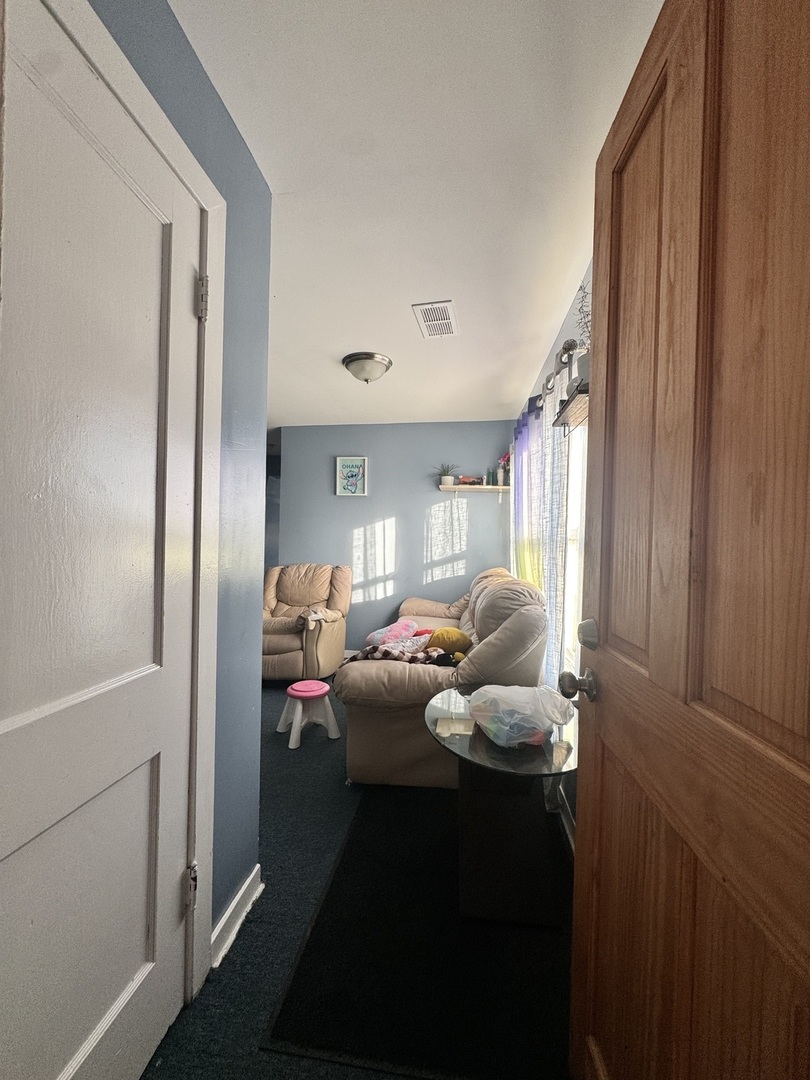 5015 N Kimberly Avenue, Chicago, IL 60630