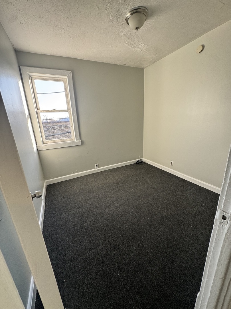 5015 N Kimberly Avenue, Chicago, IL 60630