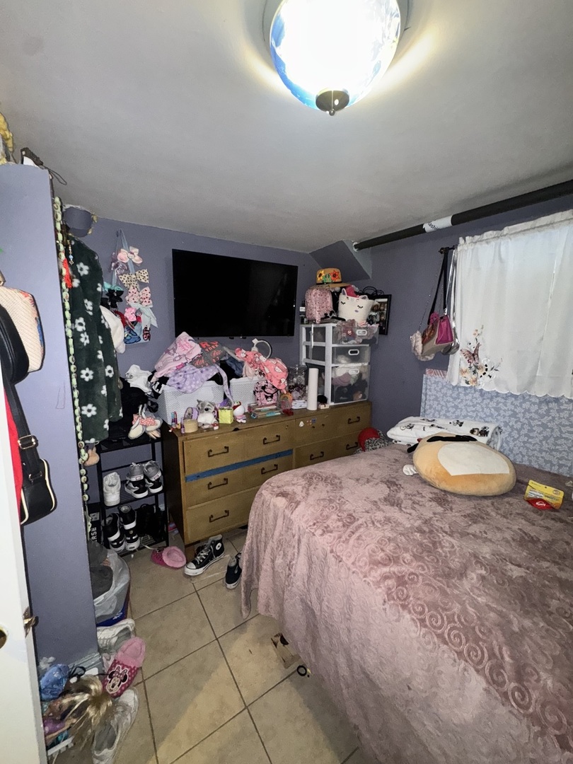 5015 N Kimberly Avenue, Chicago, IL 60630