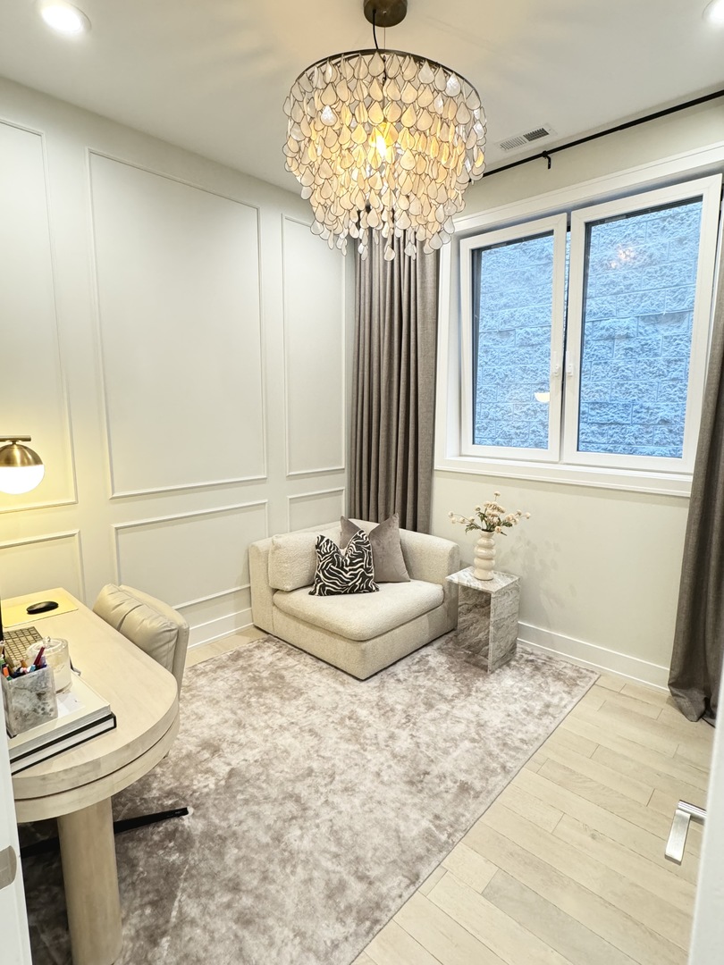 2704 W Thomas Street #2, Chicago, IL 60622