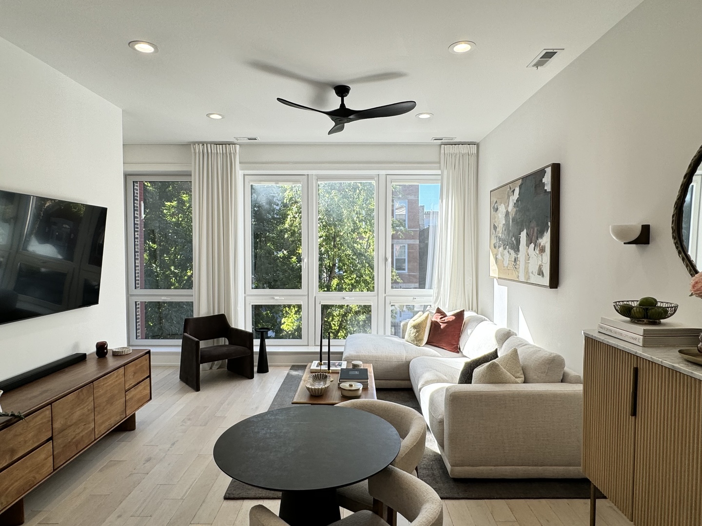 2704 W Thomas Street #2, Chicago, IL 60622