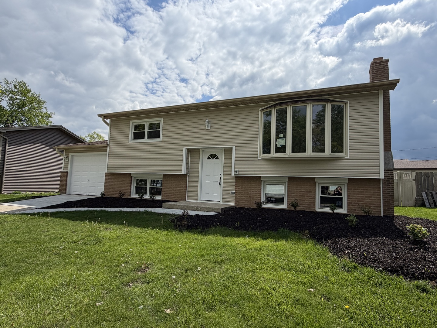 5747 Dover Road, Oak Forest, IL 60452