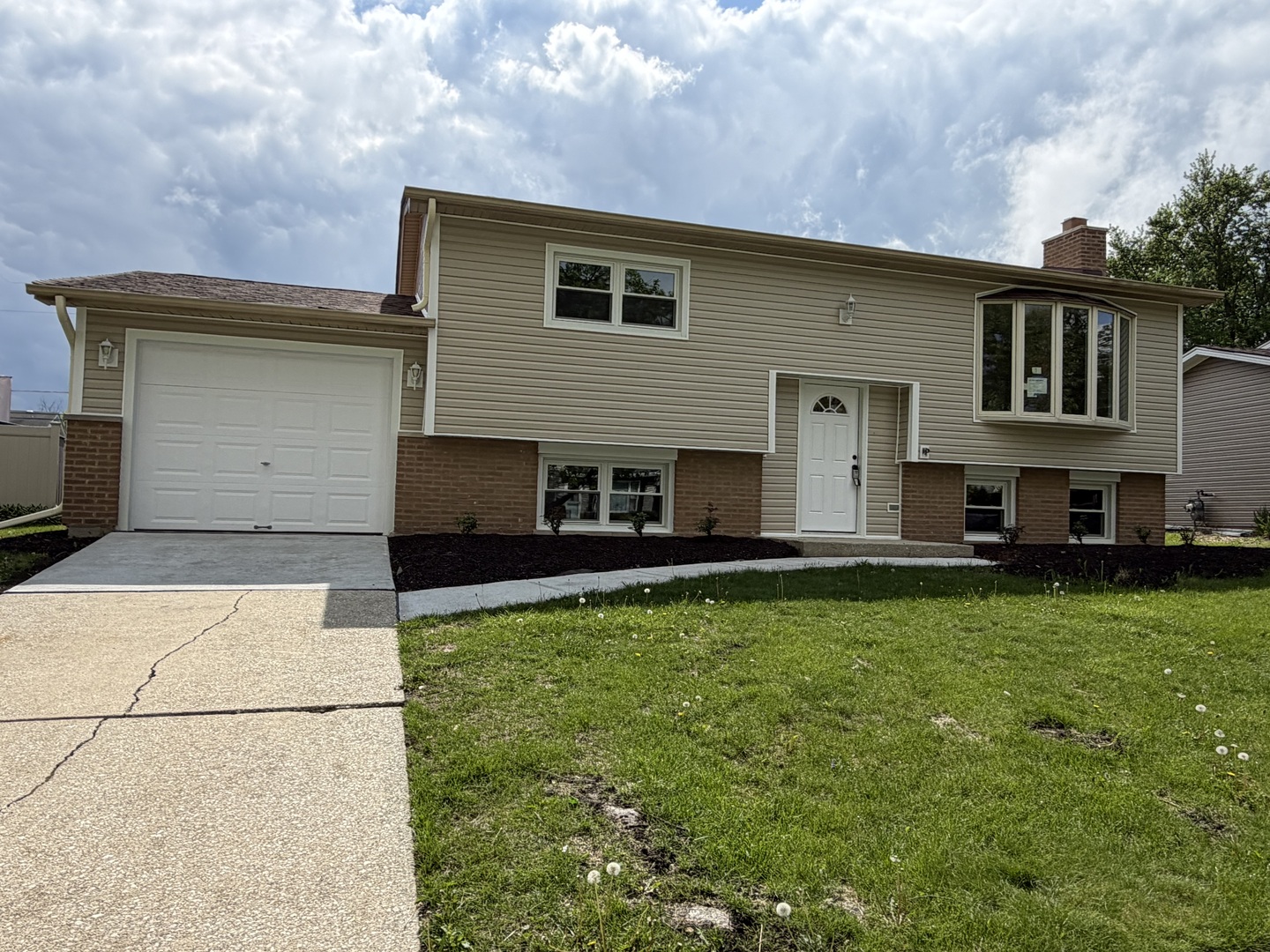 5747 Dover Road, Oak Forest, IL 60452