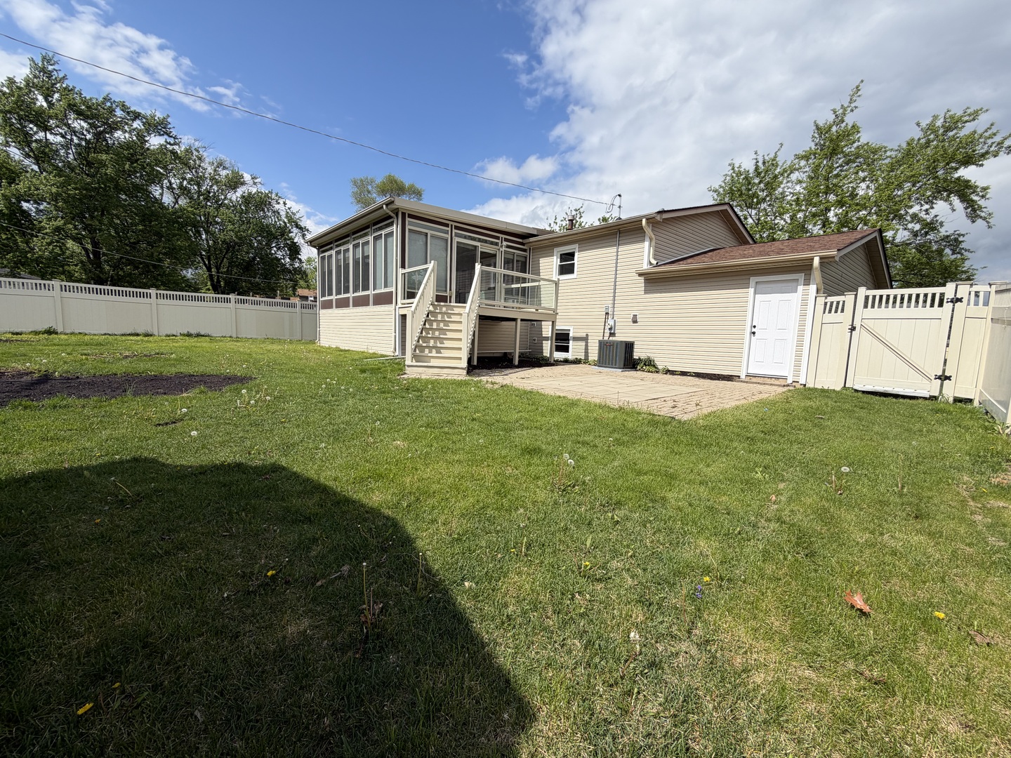 5747 Dover Road, Oak Forest, IL 60452