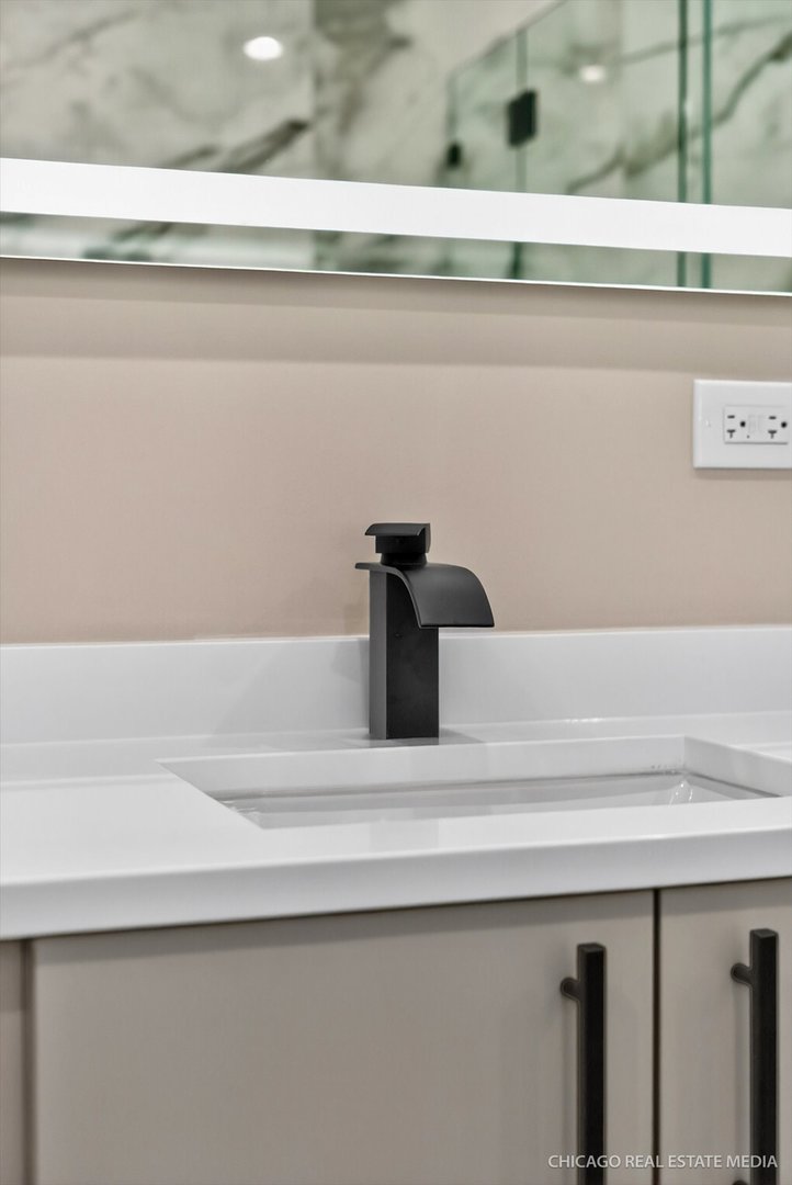 6090 Belmont Road, Downers Grove, IL 60516