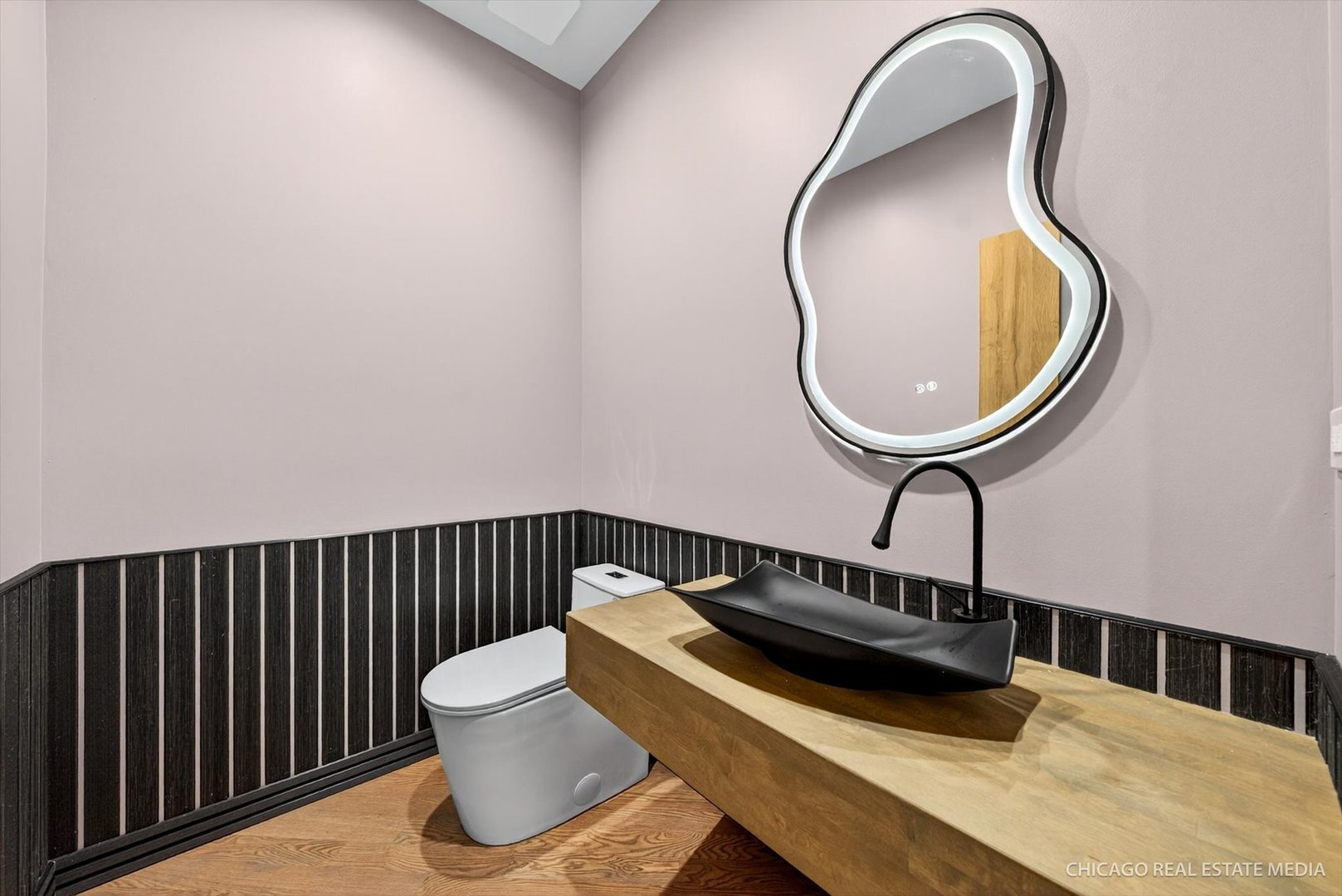 6090 Belmont Road, Downers Grove, IL 60516