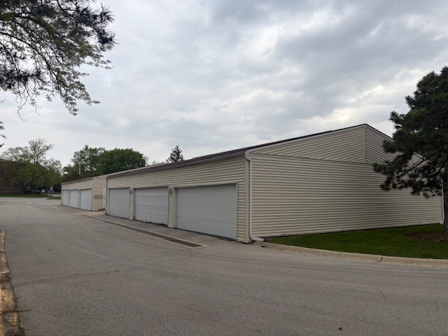 183 N Waters Edge Drive #301, Glendale Heights, IL 60139