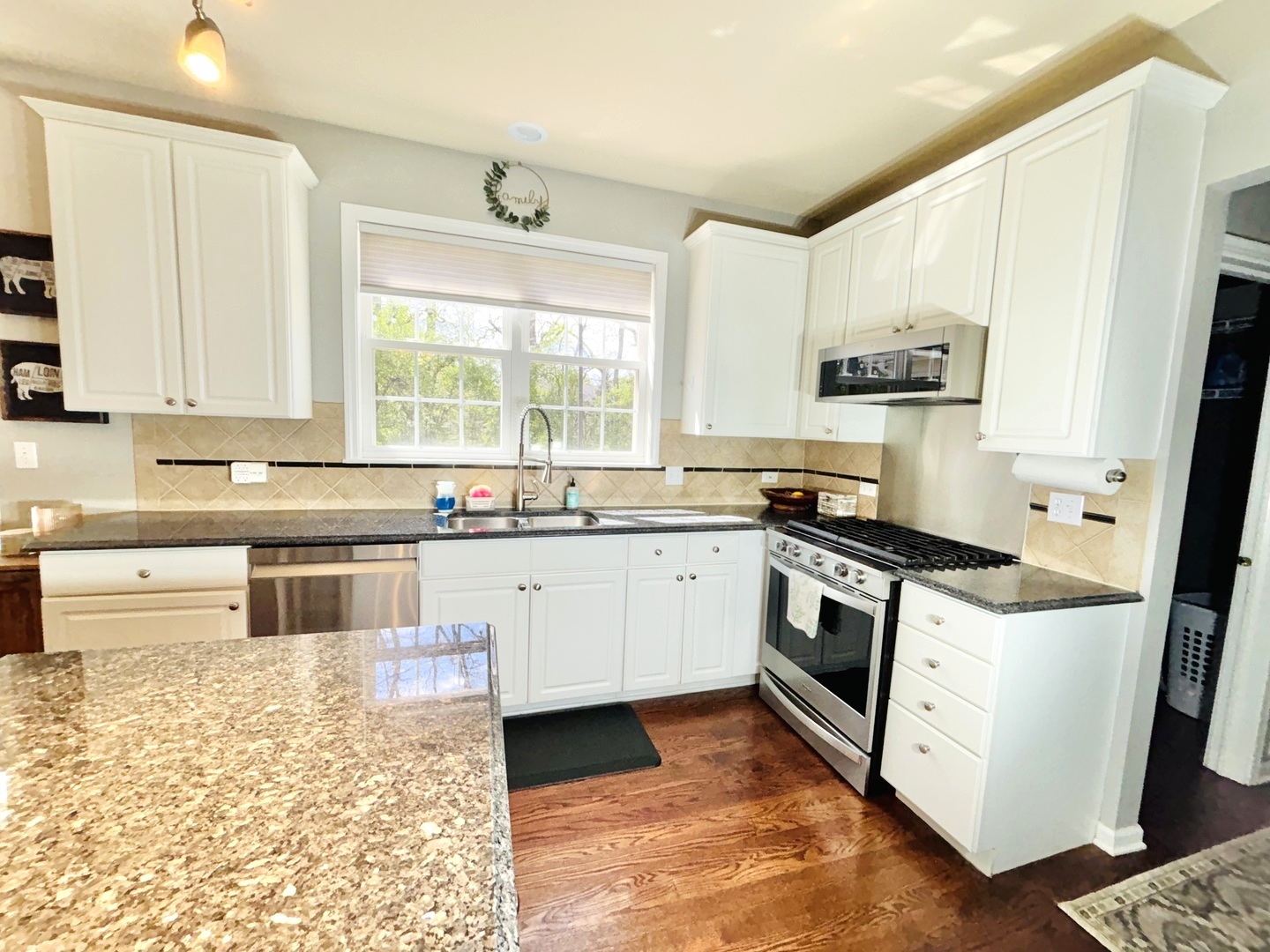 802 Autumn Hill, West Dundee, IL 60118