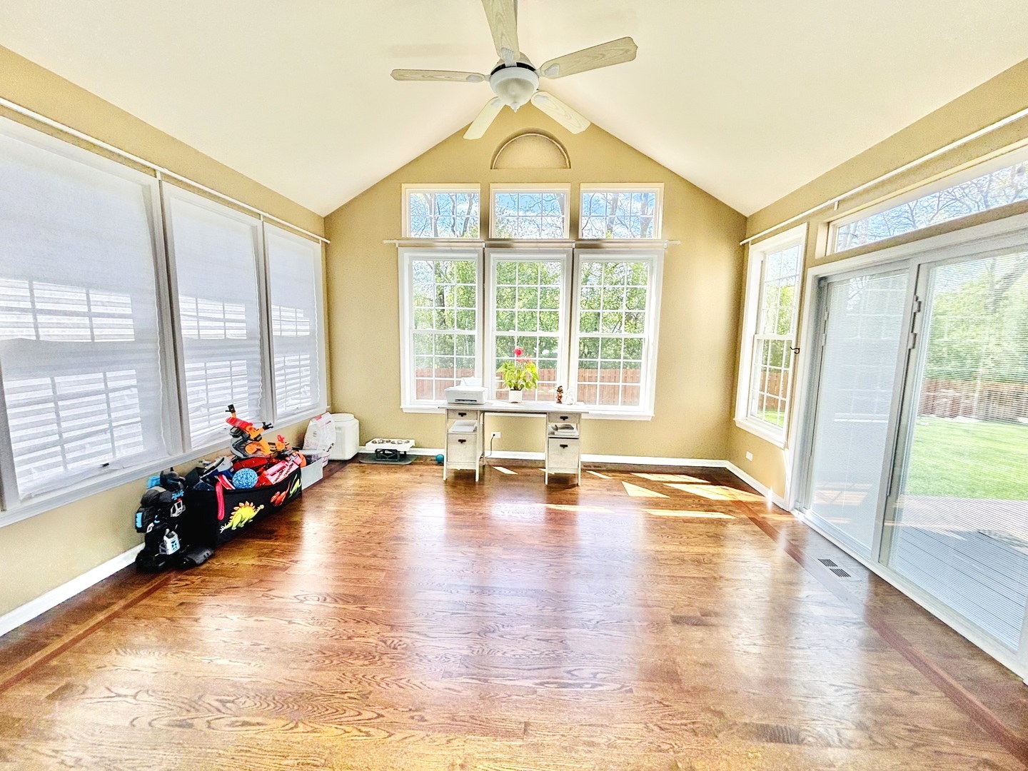 802 Autumn Hill, West Dundee, IL 60118