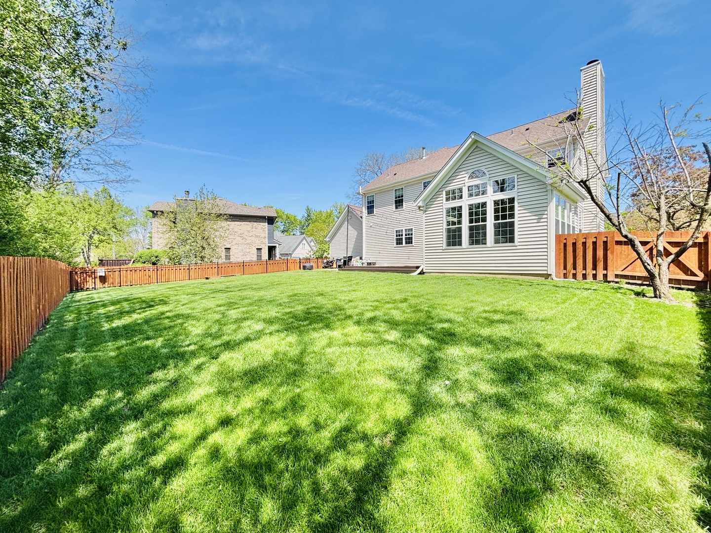 802 Autumn Hill, West Dundee, IL 60118
