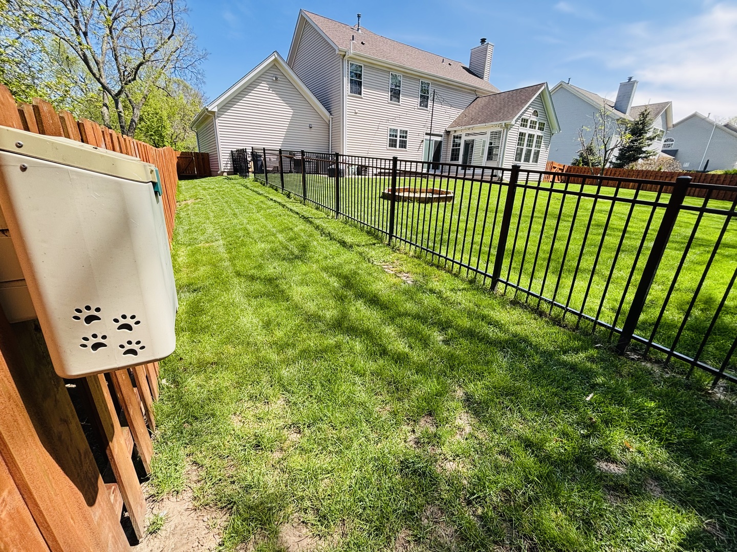 802 Autumn Hill, West Dundee, IL 60118