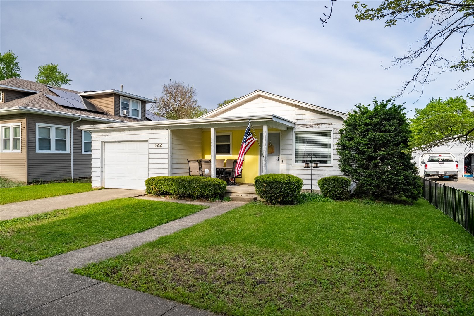 204 N Jackson Street, Flanagan, IL 61740
