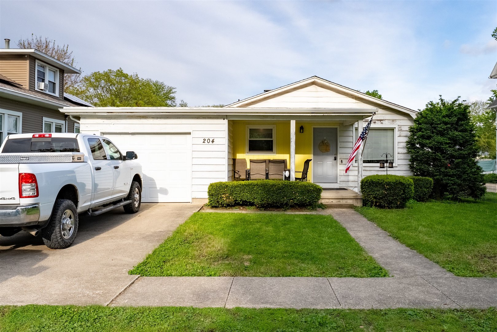 204 N Jackson Street, Flanagan, IL 61740