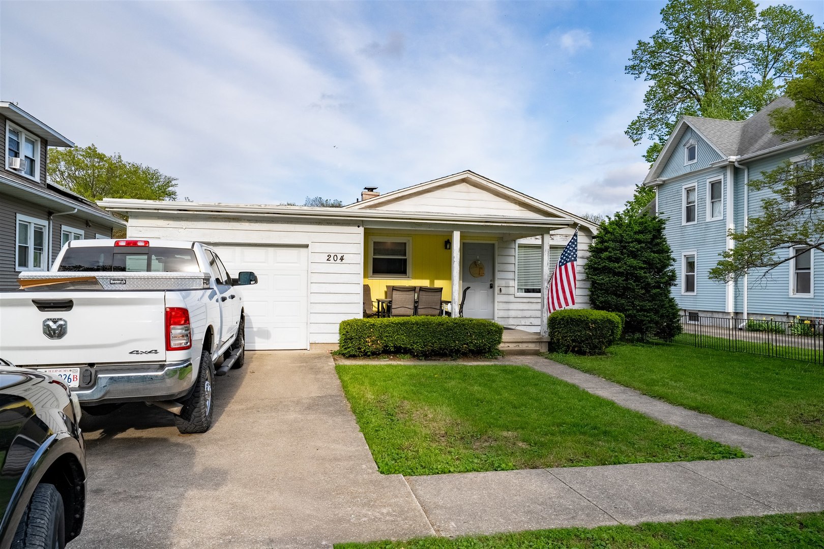 204 N Jackson Street, Flanagan, IL 61740