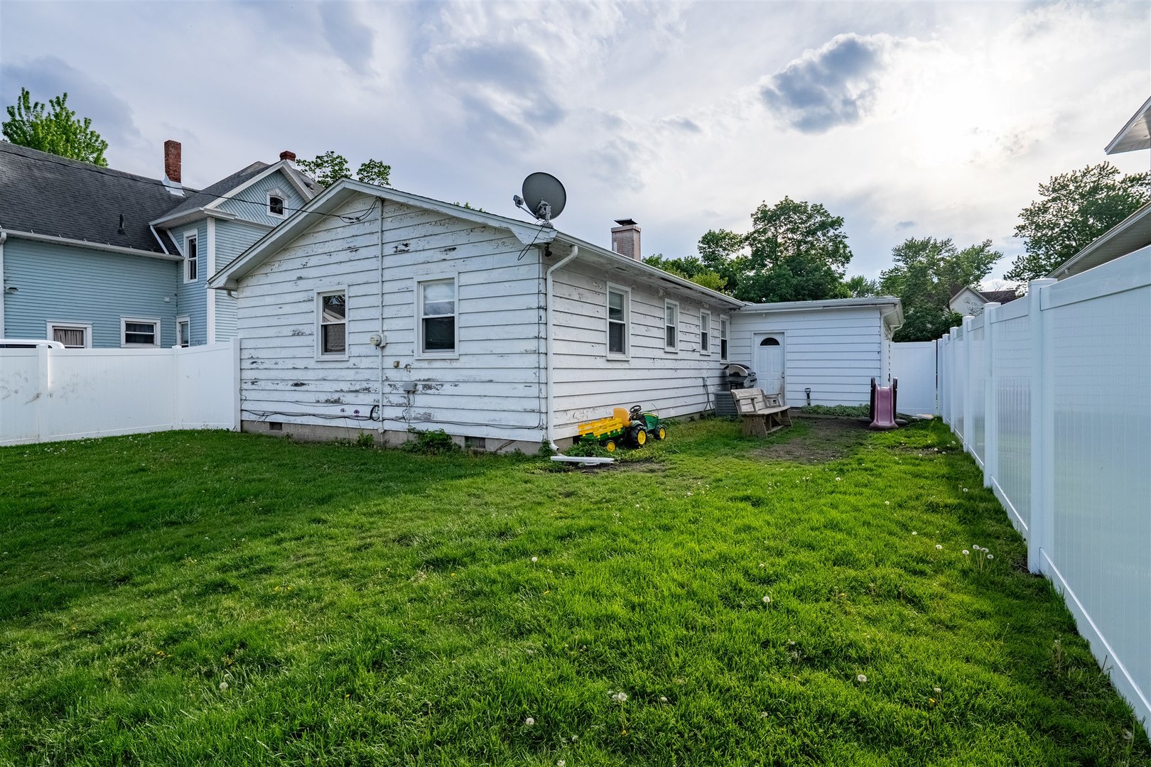 204 N Jackson Street, Flanagan, IL 61740