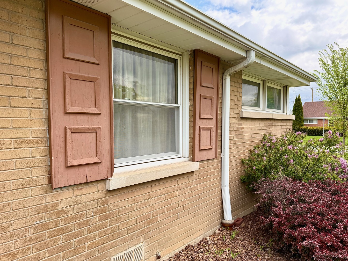 1024 Bristol Avenue, Westchester, IL 60154