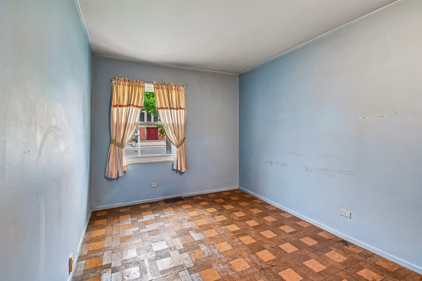 1024 Bristol Avenue, Westchester, IL 60154