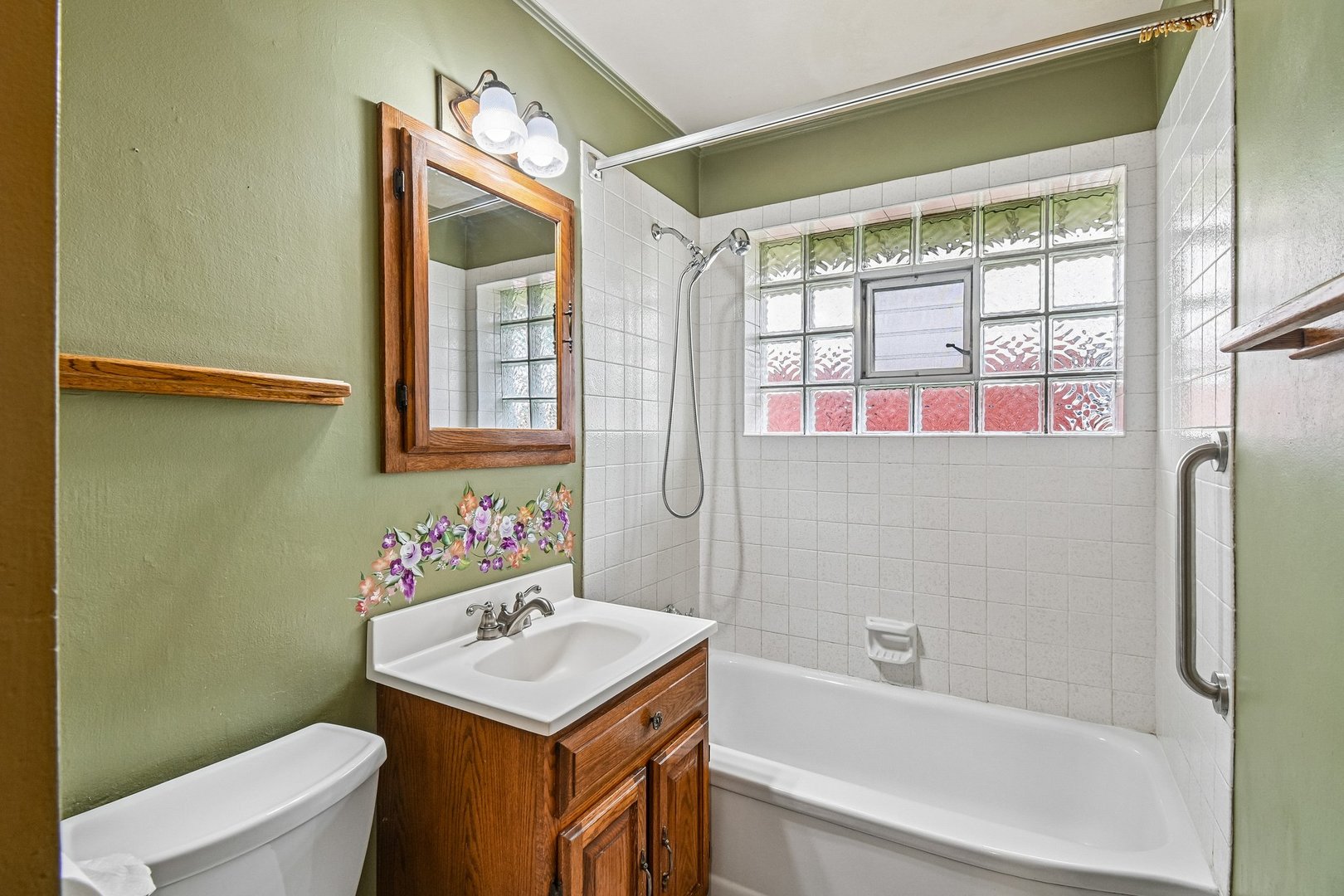 1024 Bristol Avenue, Westchester, IL 60154