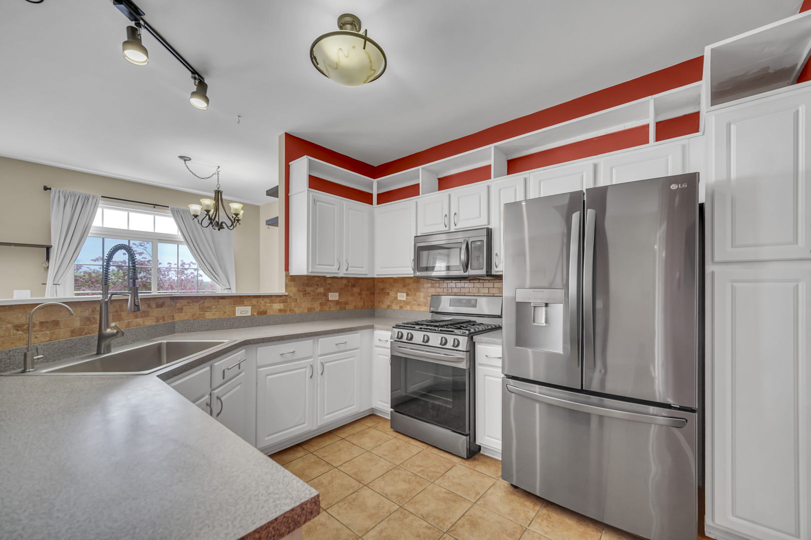 574 N Fox Trail #574, Round Lake, IL 60073