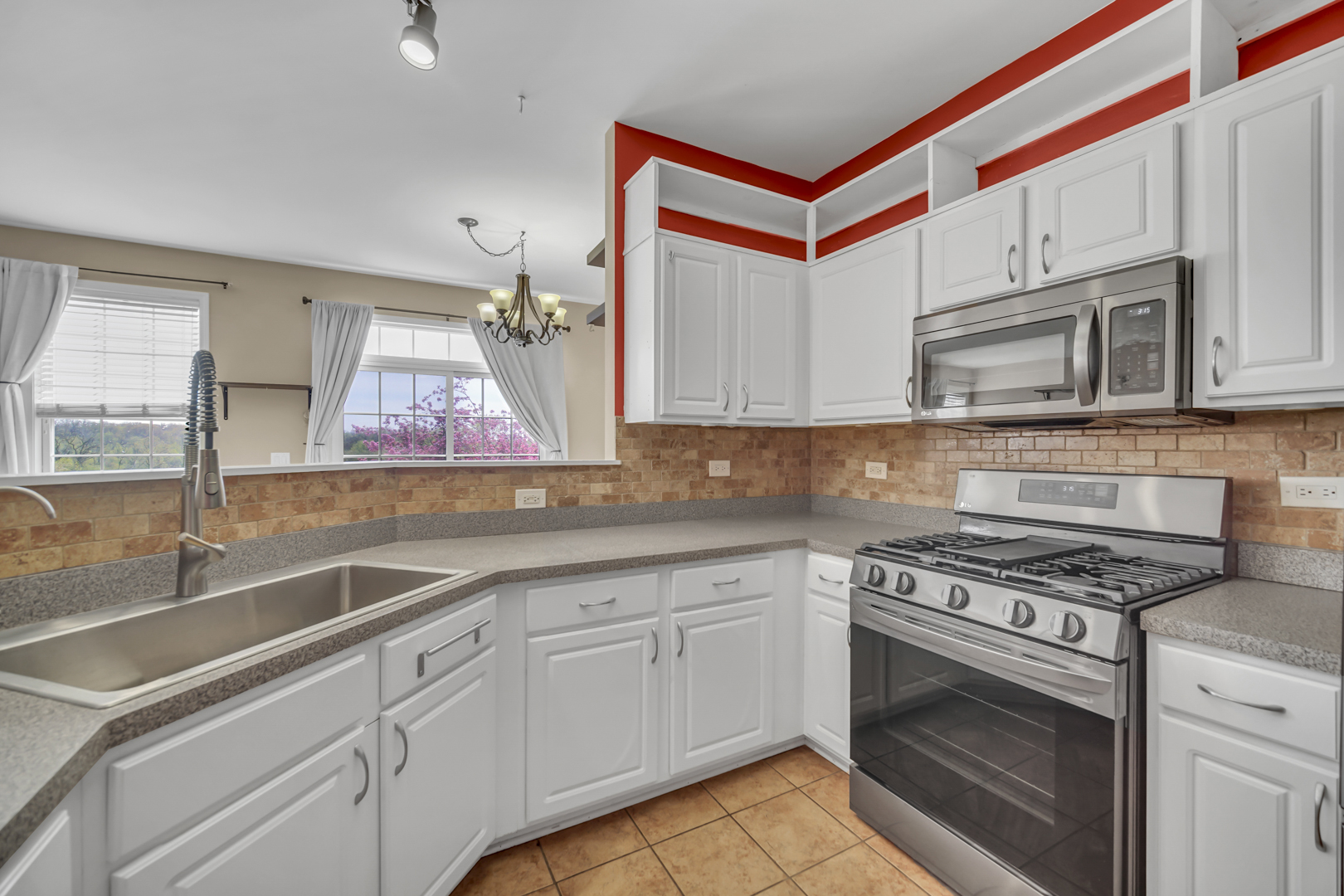 574 N Fox Trail #574, Round Lake, IL 60073