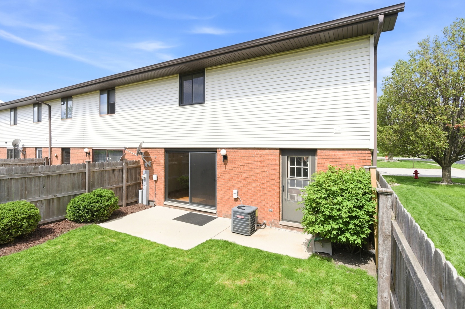200 Fairview Drive, Manhattan, IL 60442