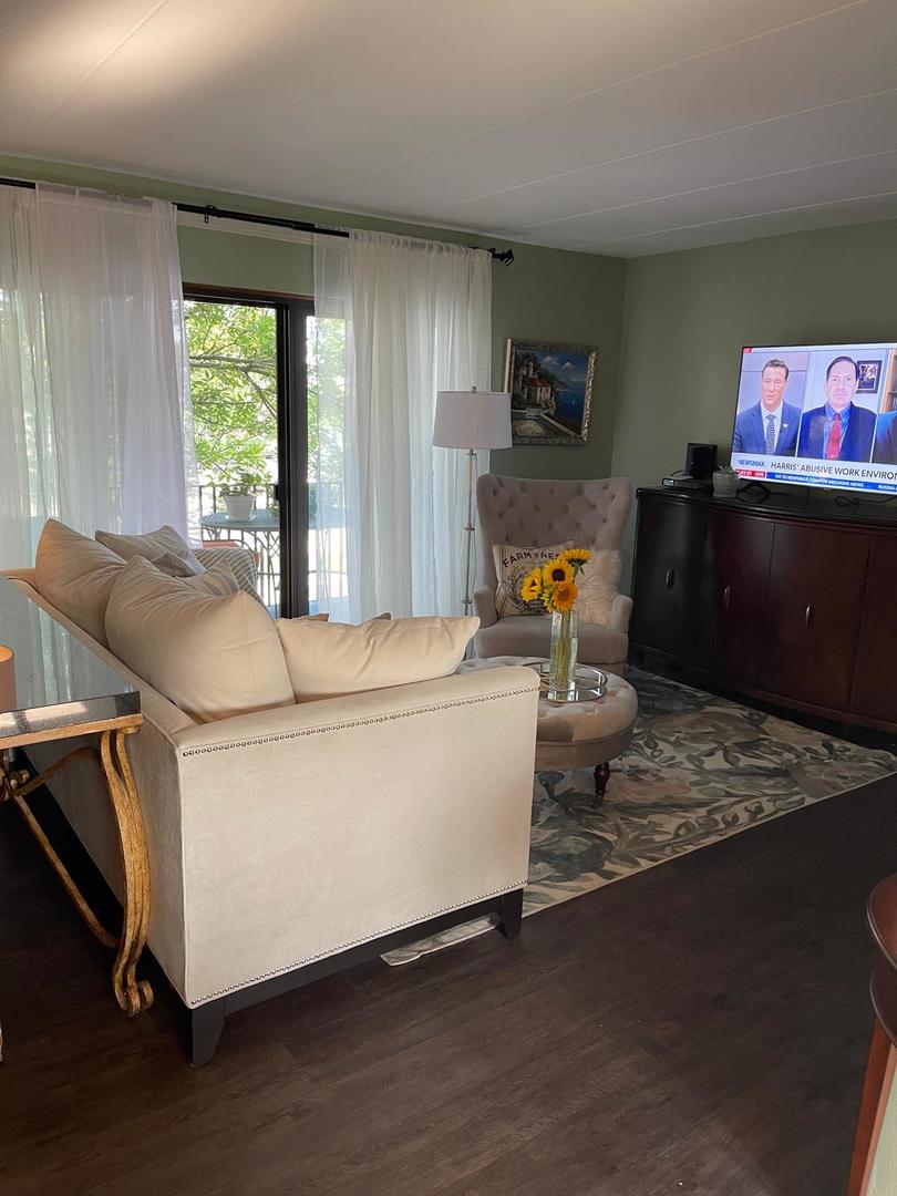 11103 S St Louis Avenue #203, Chicago, IL 60655