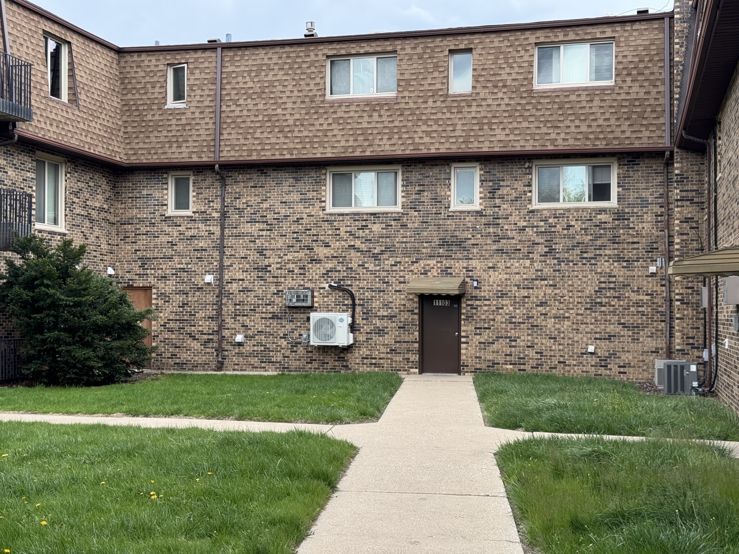 11103 S St Louis Avenue #203, Chicago, IL 60655