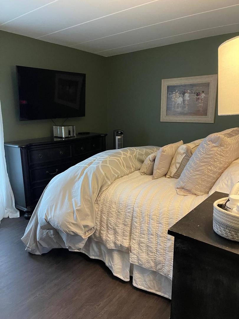 11103 S St Louis Avenue #203, Chicago, IL 60655