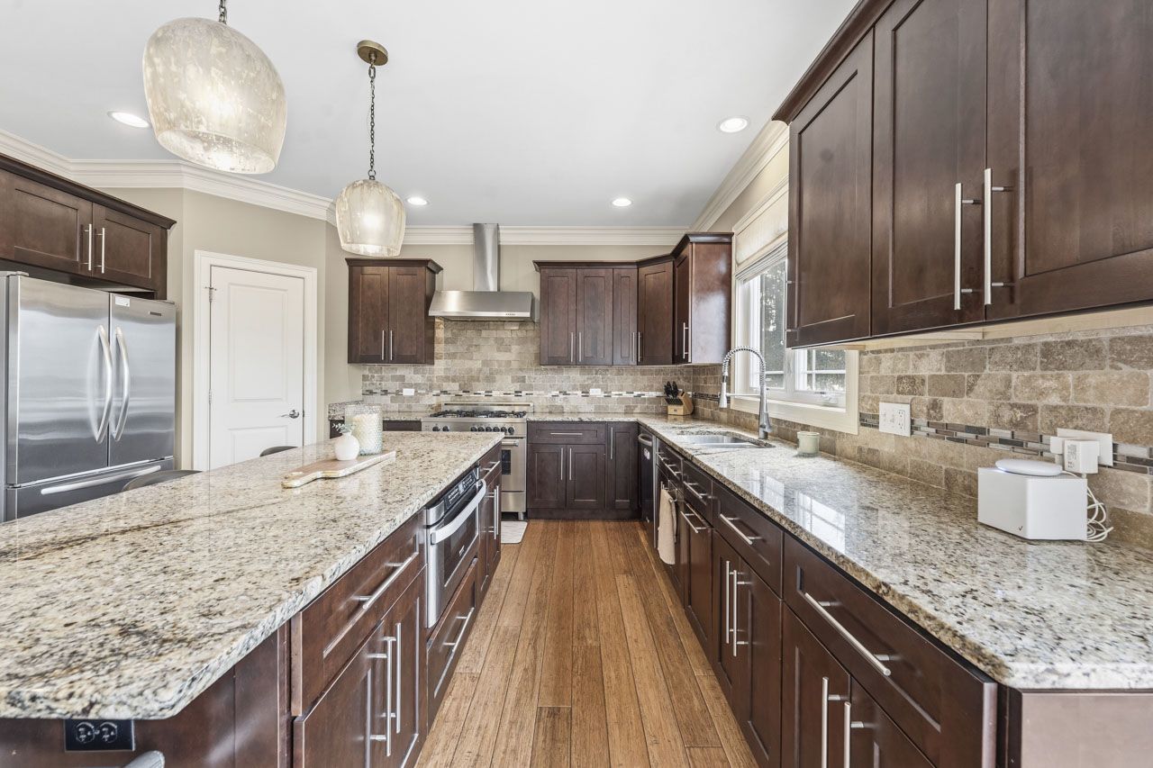 601 Oak Lane, South Elgin, IL 60177