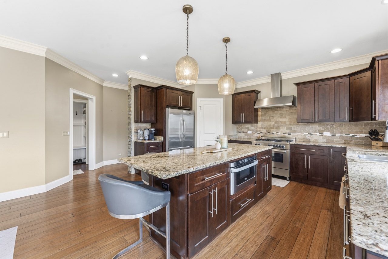 601 Oak Lane, South Elgin, IL 60177