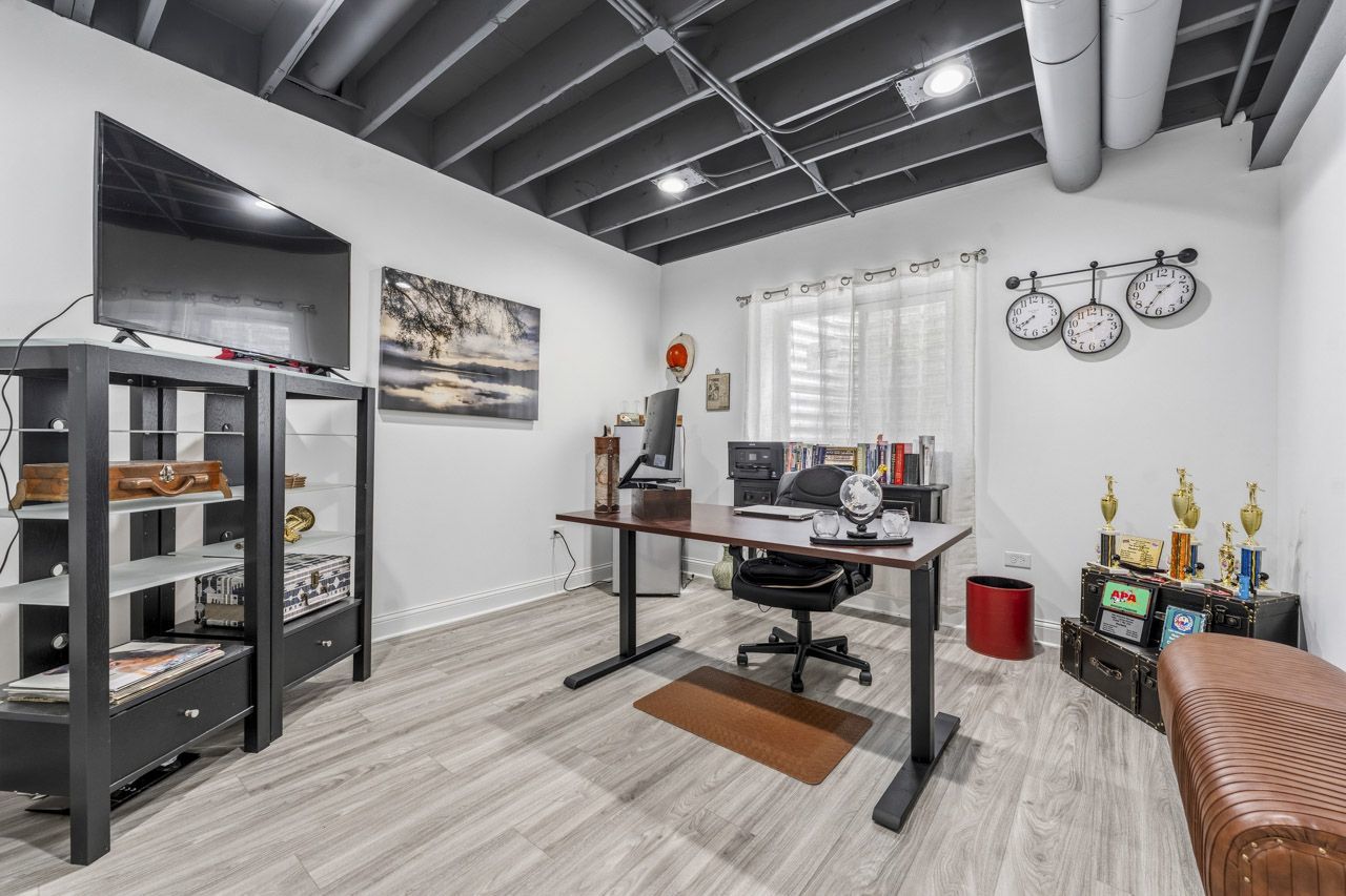 601 Oak Lane, South Elgin, IL 60177