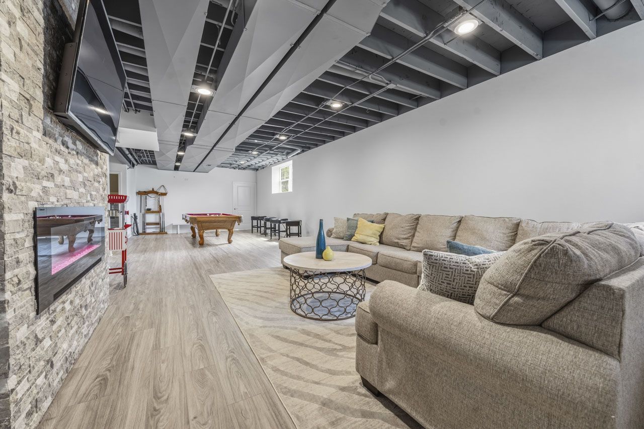 601 Oak Lane, South Elgin, IL 60177