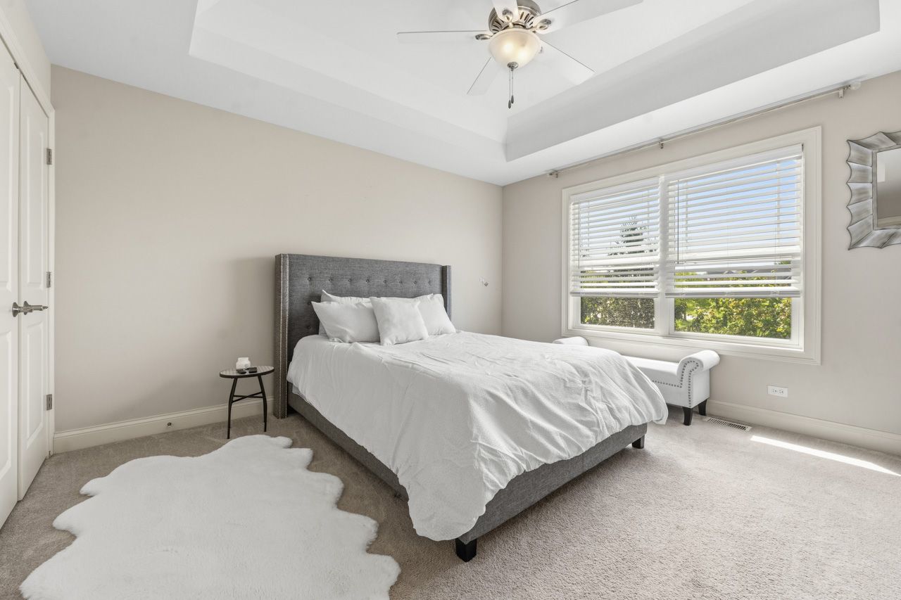 601 Oak Lane, South Elgin, IL 60177