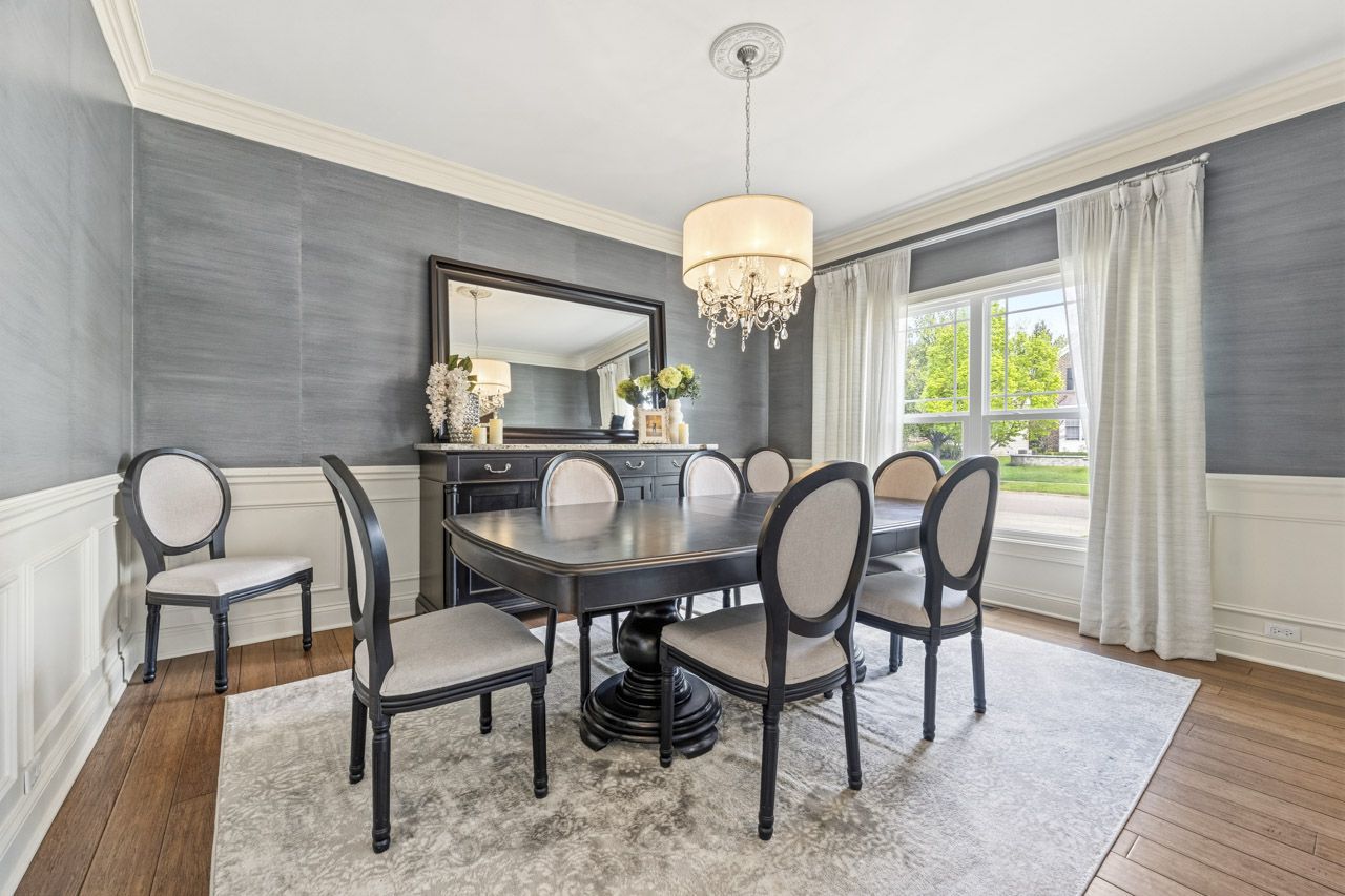 601 Oak Lane, South Elgin, IL 60177