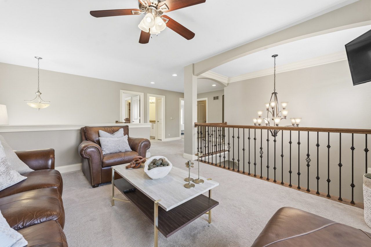 601 Oak Lane, South Elgin, IL 60177