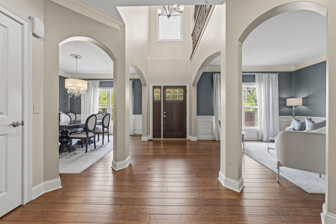 601 Oak Lane, South Elgin, IL 60177