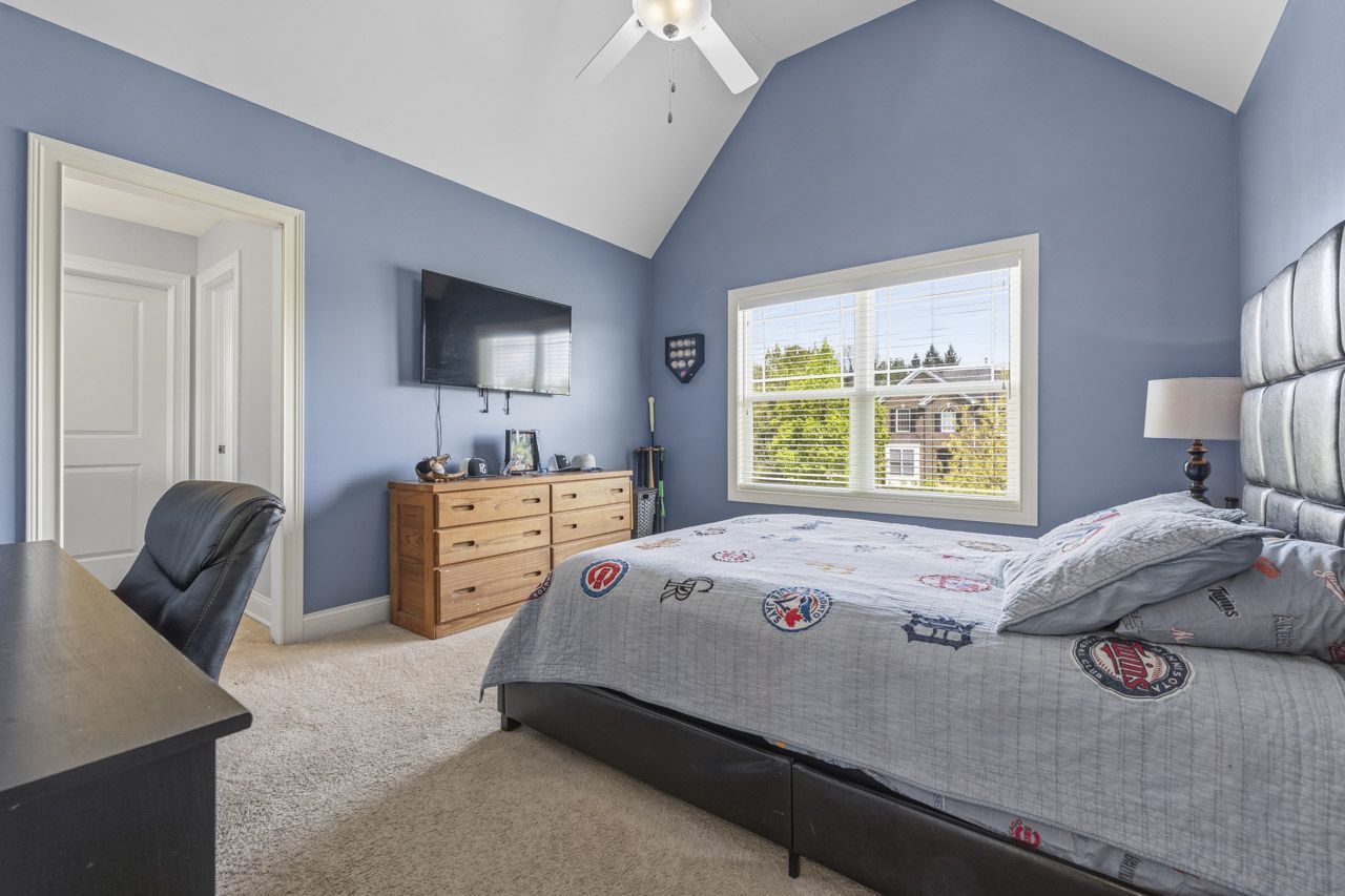 601 Oak Lane, South Elgin, IL 60177