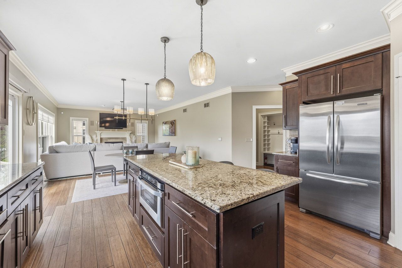 601 Oak Lane, South Elgin, IL 60177