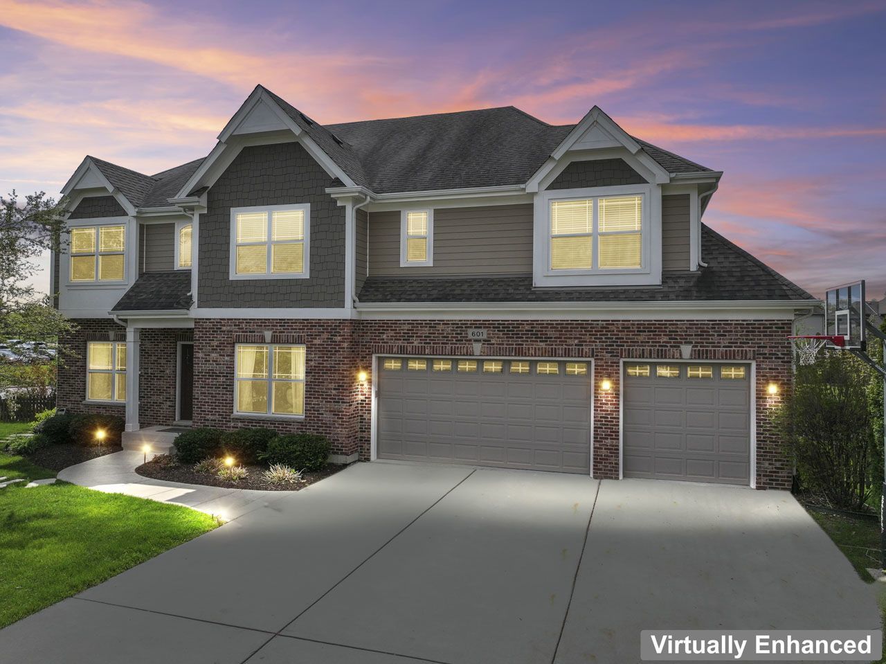 601 Oak Lane, South Elgin, IL 60177