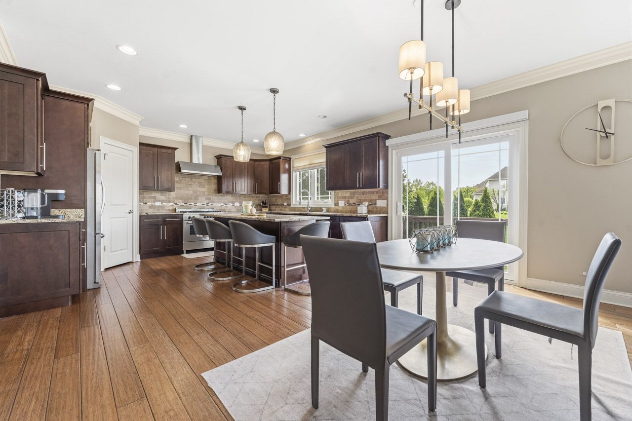 601 Oak Lane, South Elgin, IL 60177