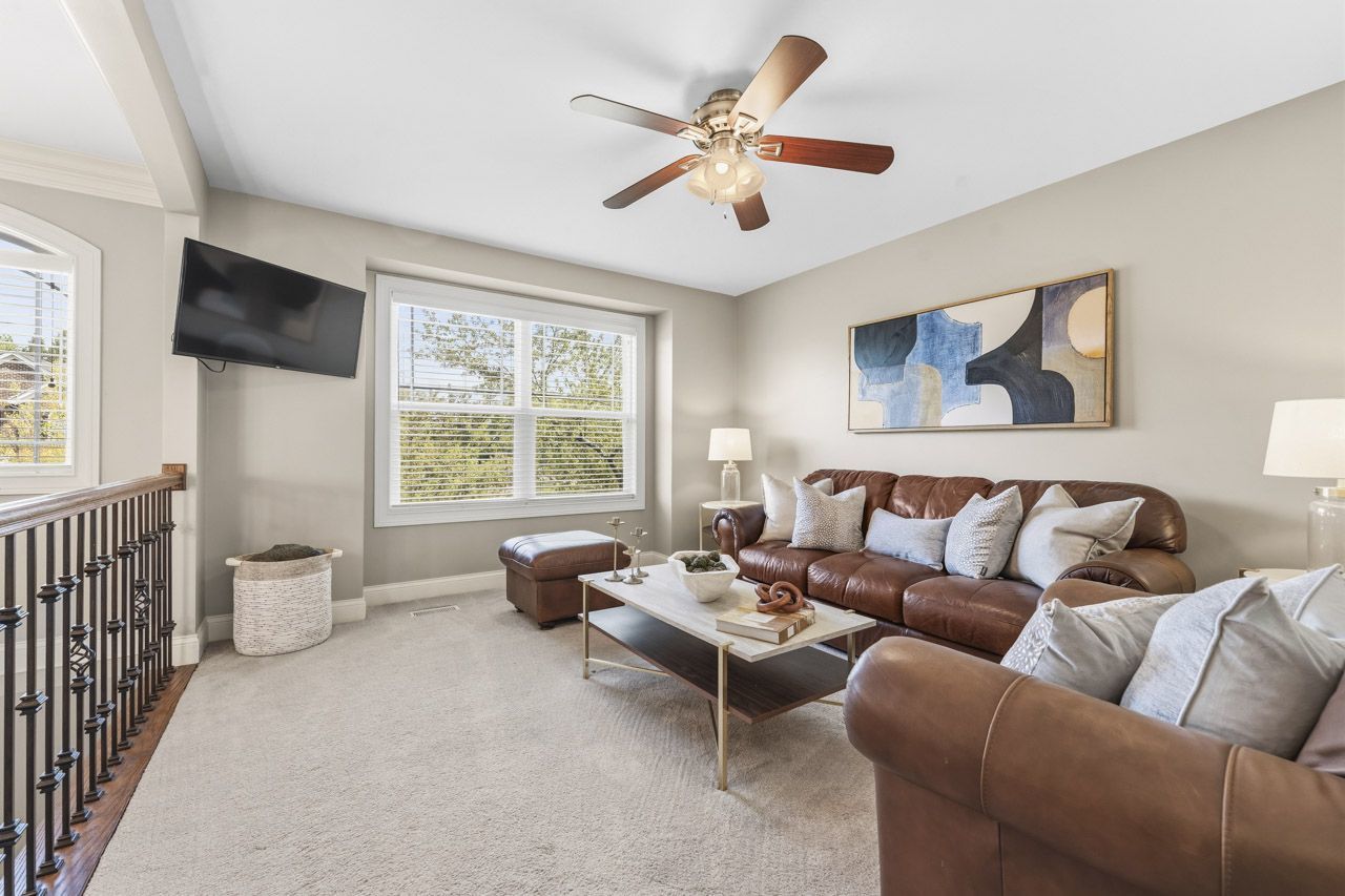 601 Oak Lane, South Elgin, IL 60177