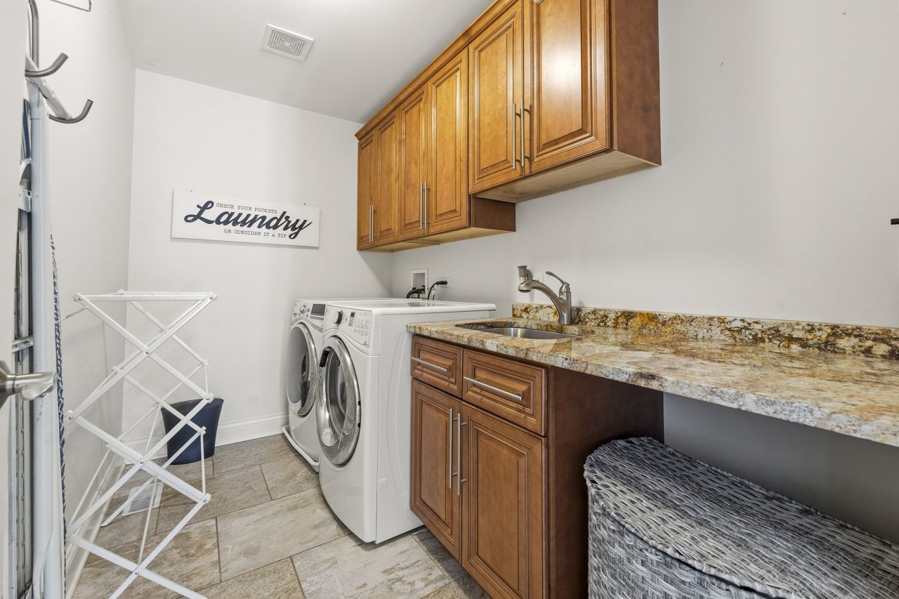 601 Oak Lane, South Elgin, IL 60177