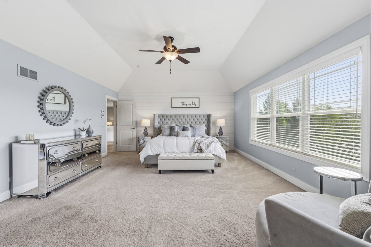 601 Oak Lane, South Elgin, IL 60177